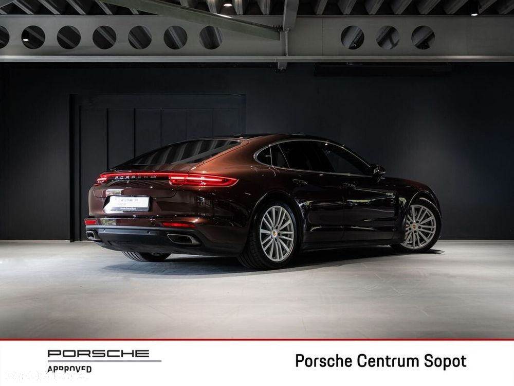 Porsche Panamera 4 E-Hybrid 10 Years Edition - 5