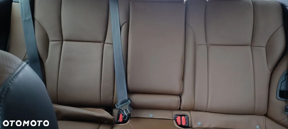Subaru Outback - 16