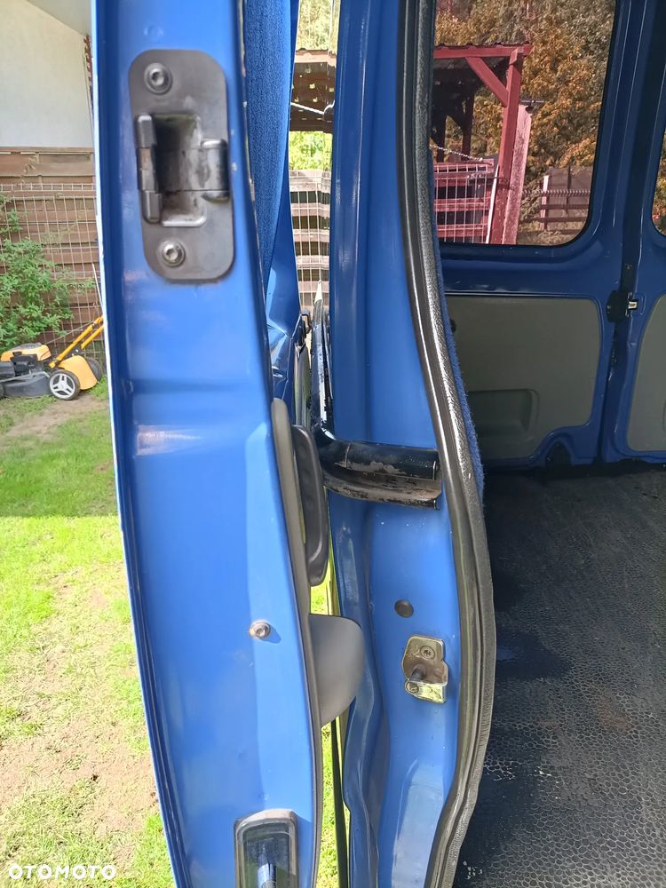 Opel Vivaro - 18