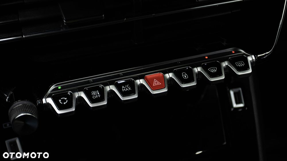 Peugeot 2008 1.2 PureTech Allure S&S EAT8 - 12