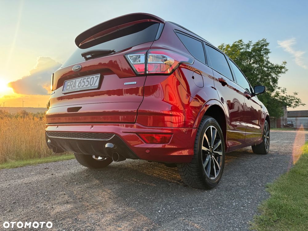 Ford Kuga 1.5 EcoBoost 2x4 ST-Line - 14