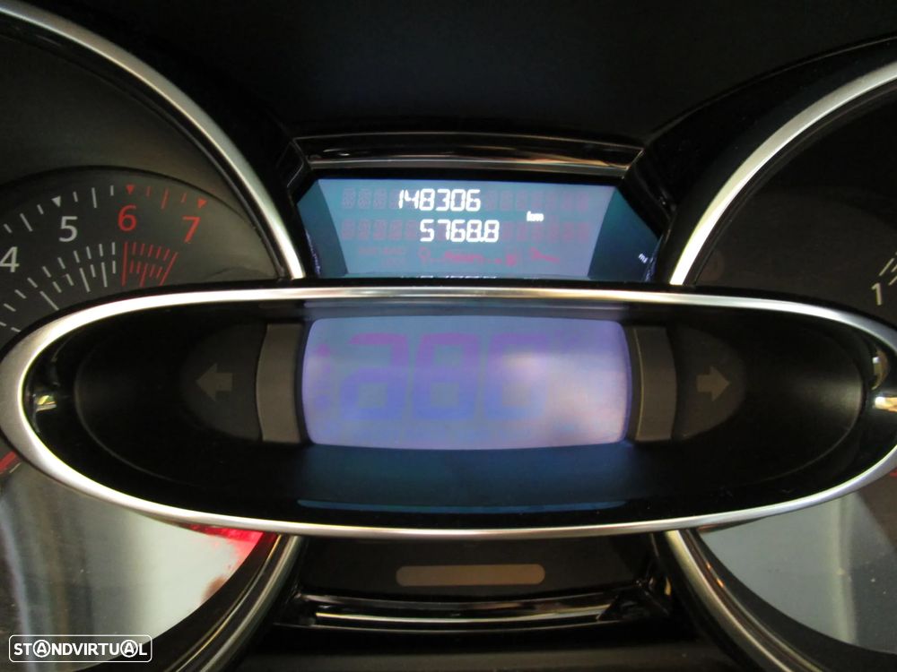 Renault Clio Sport Tourer 1.2 TCe GT Line - 20