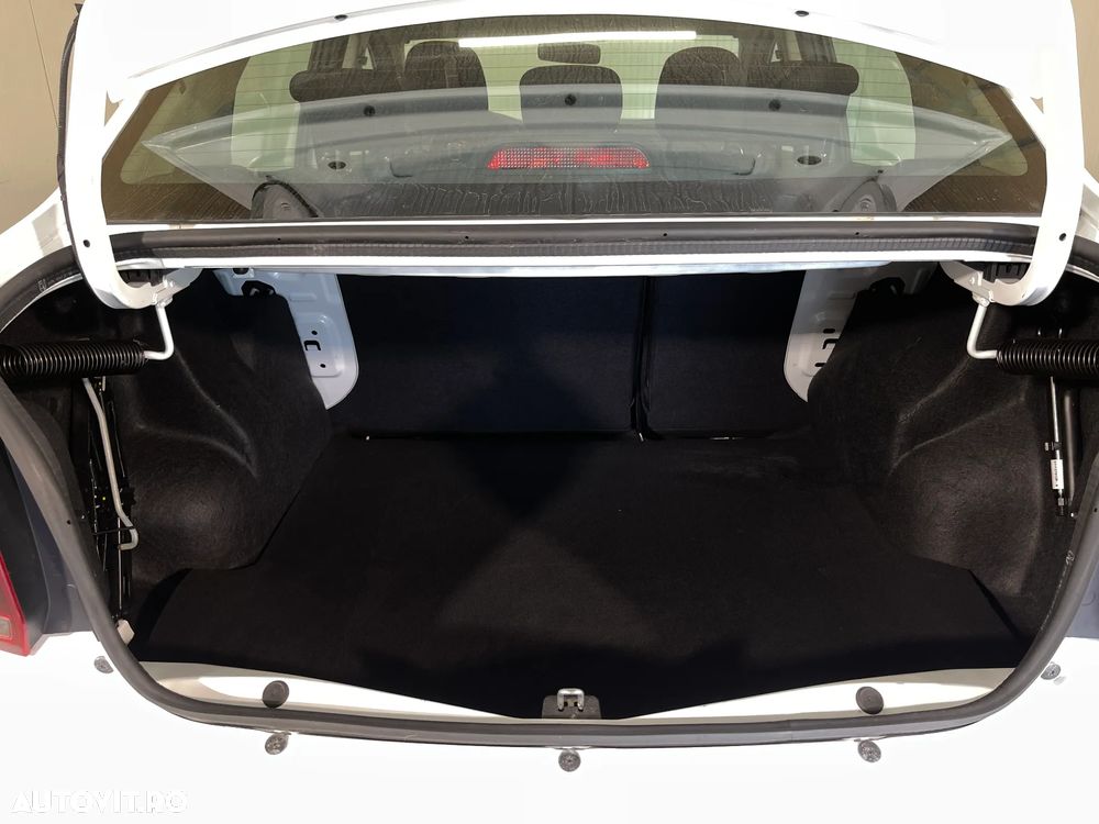 Dacia Logan 1.5 Blue dCi Laureate - 12