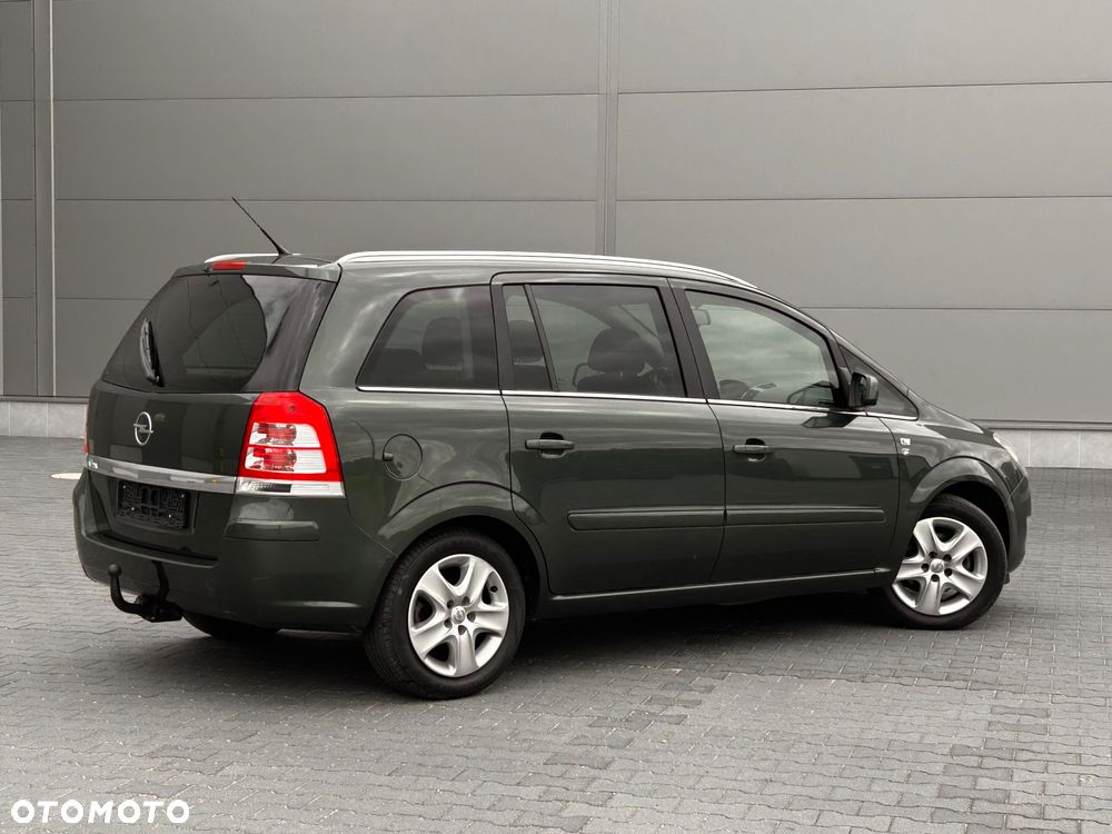 Opel Zafira 1.8 Cosmo - 21