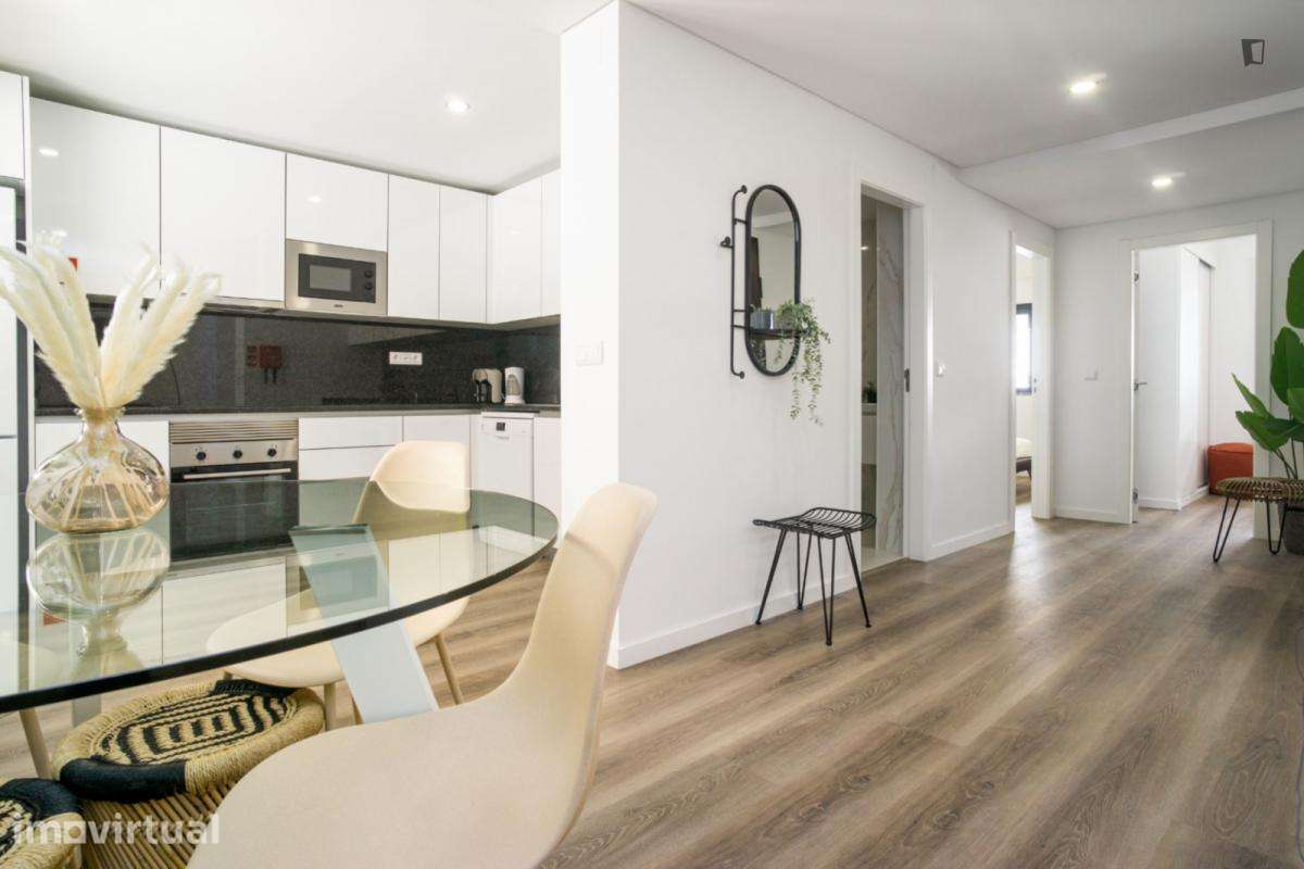 Apartamento com 2 quartos - localizado em Faro - Grande imagem: 2/19