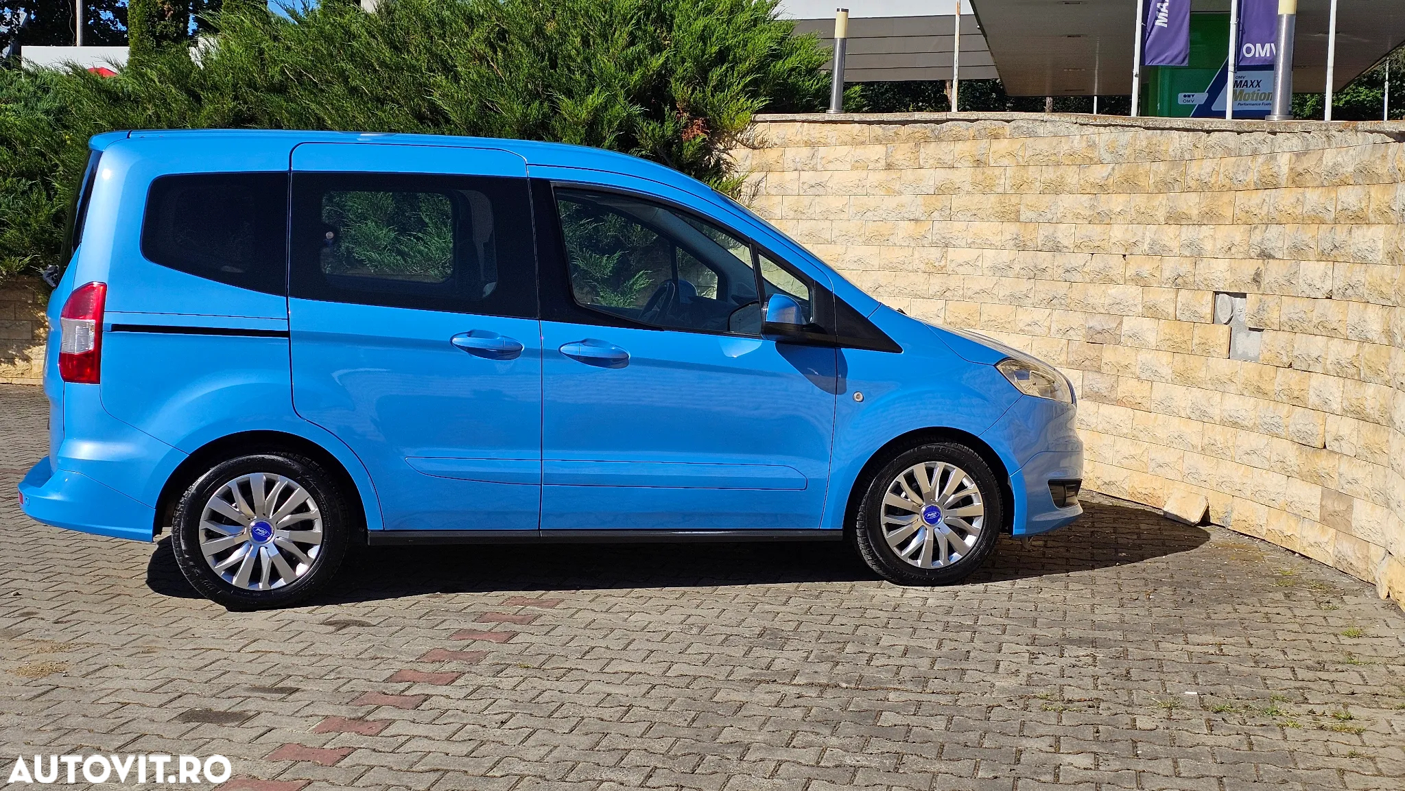 Ford Tourneo Courier 1.5 TDCi Ambiente - 6