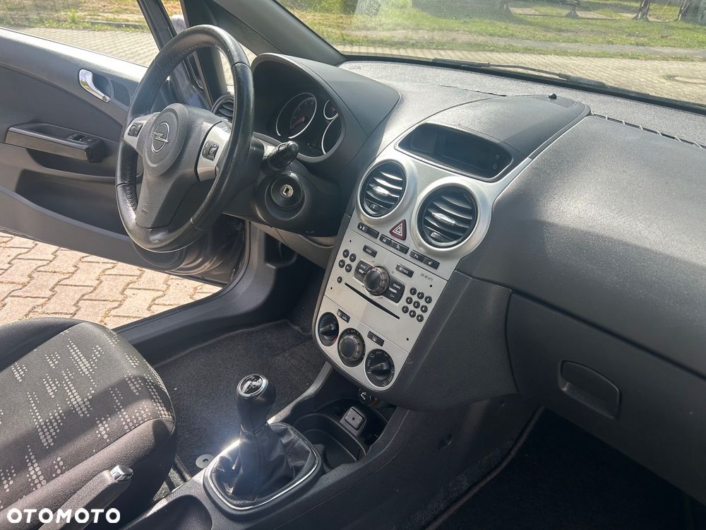 Opel Corsa 1.4 16V Innovation 110 Jahre - 20