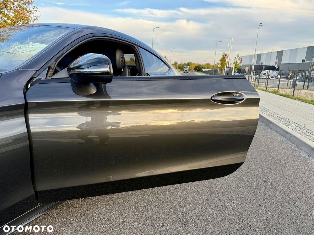 Mercedes-Benz Klasa C 200 4MATIC 9G-TRONIC - 19