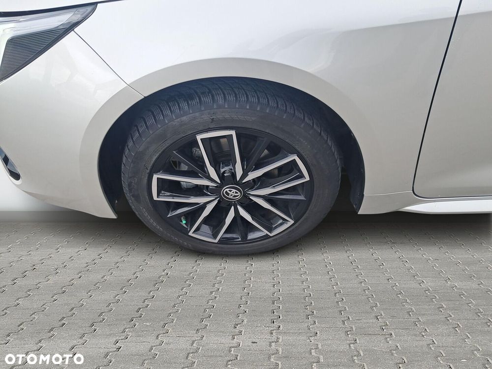 Toyota Corolla 1.8 Hybrid Style - 18