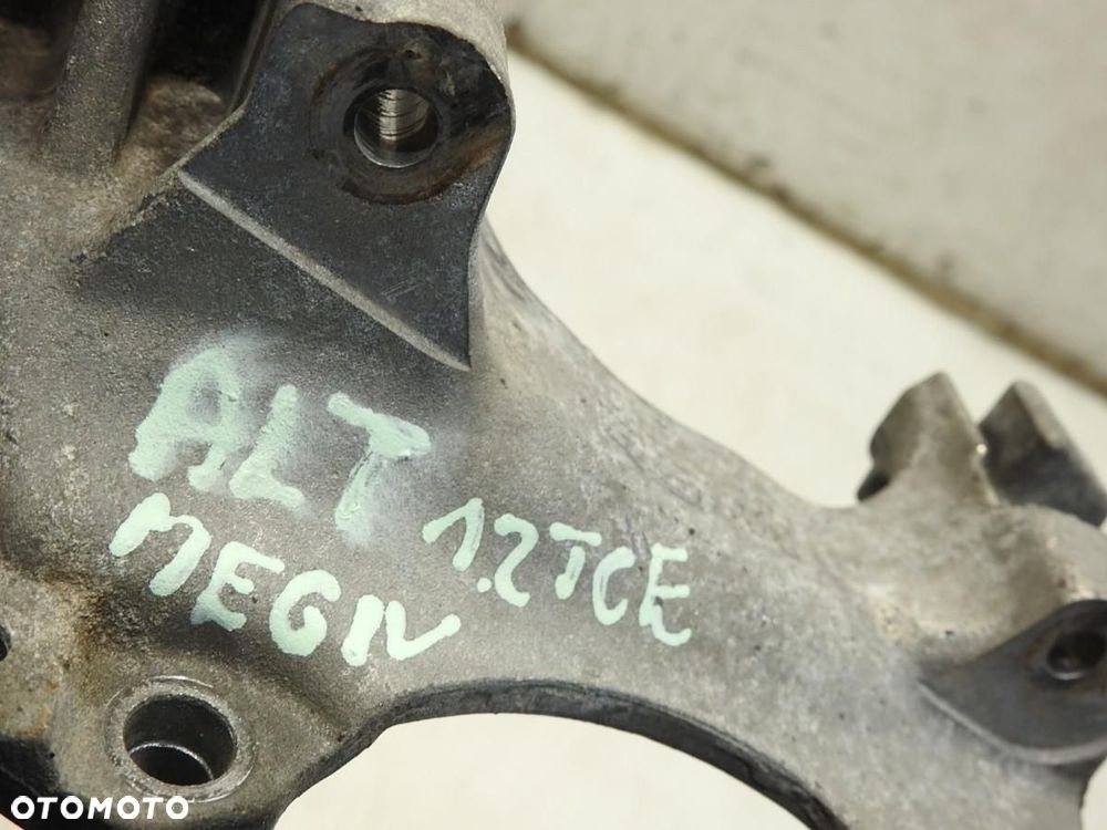 ŁAPA PODSTAWA ALTERNATORA RENAULT MEGANE IV 1.2 TCE 117104394R - 2