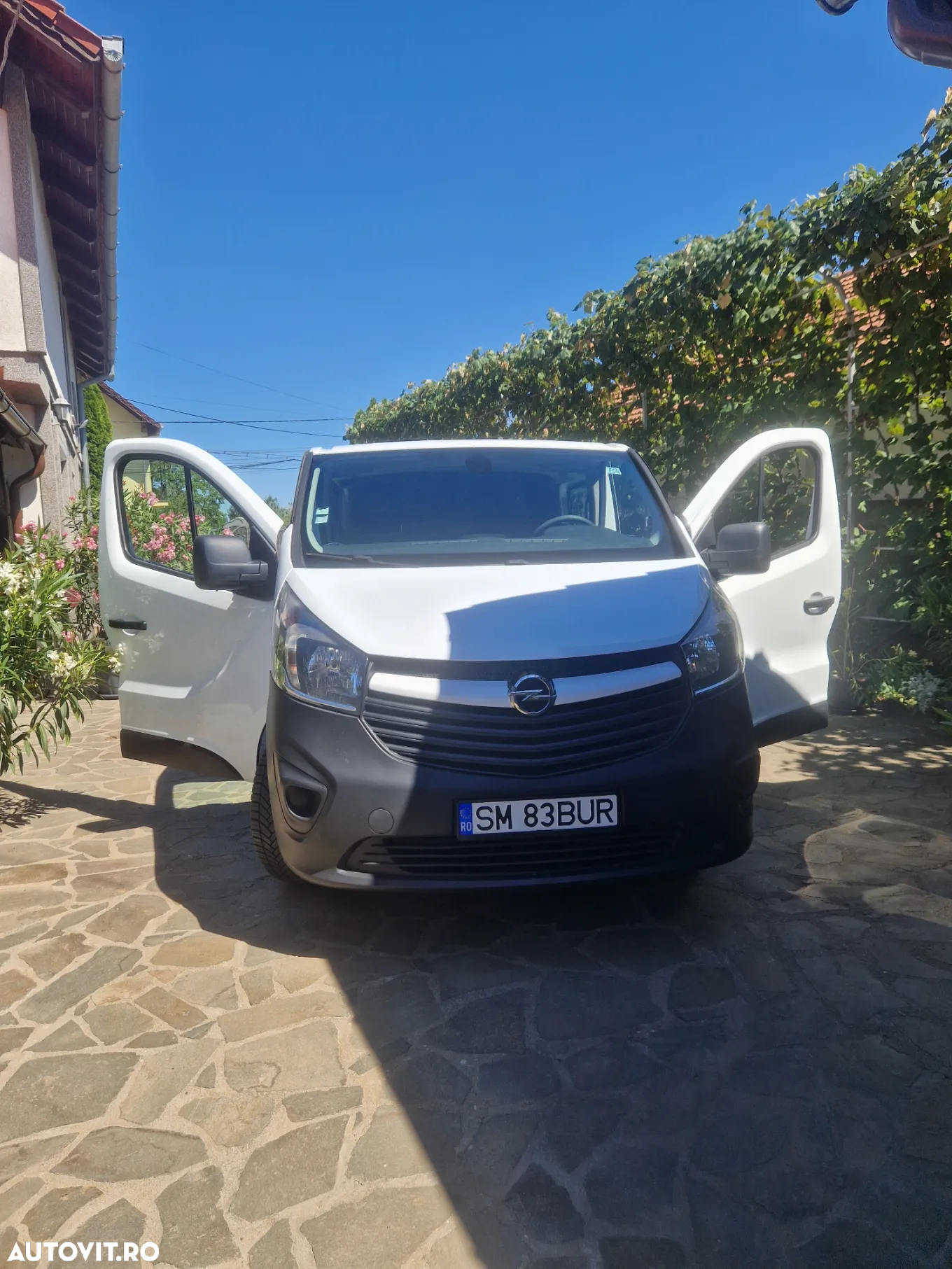 Opel Vivaro - 9