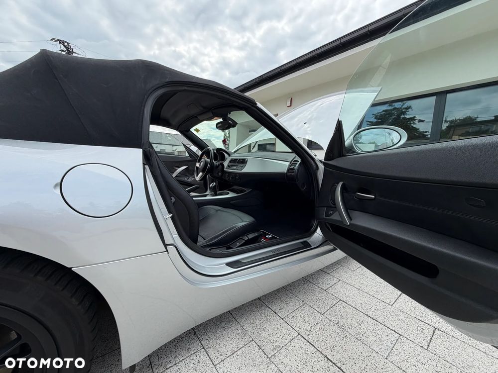 BMW Z4 2.5si - 10