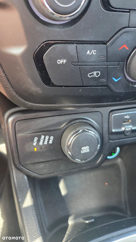Jeep Renegade - 15