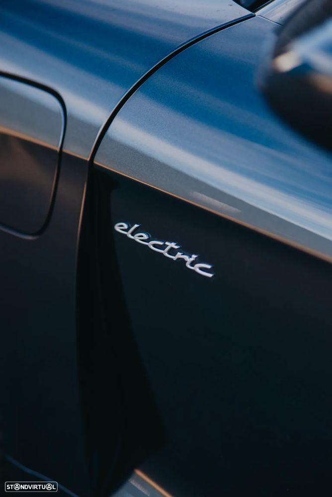 Porsche Taycan Sport Turismo - 41