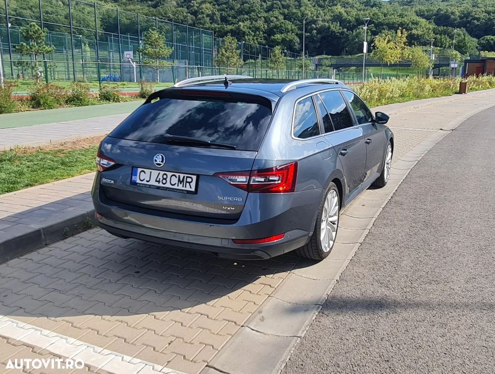 Skoda Superb 2.0 TDI DSG 4X4 Ambition - 5