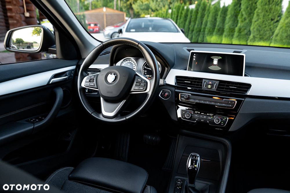 BMW X1 xDrive20i Sport - 28