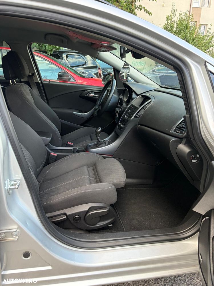 Opel Astra 1.7 CDTI ECOTEC Cosmo - 4