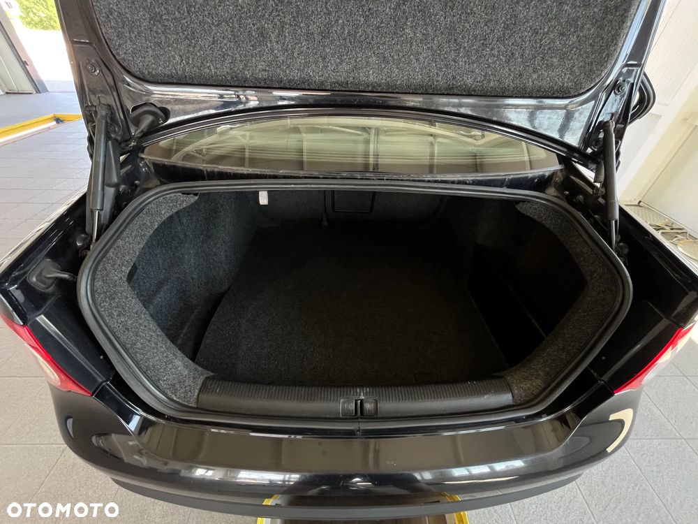 Volkswagen Jetta 1.9 TDI DPF Comfortline - 15