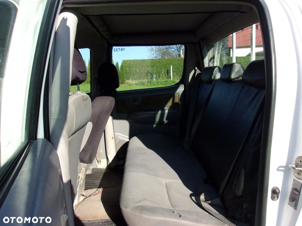 Toyota Hilux 2.5 D-4D Active - 27