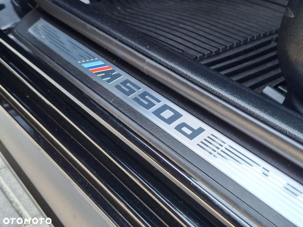 BMW Seria 5 M550d xDrive - 26