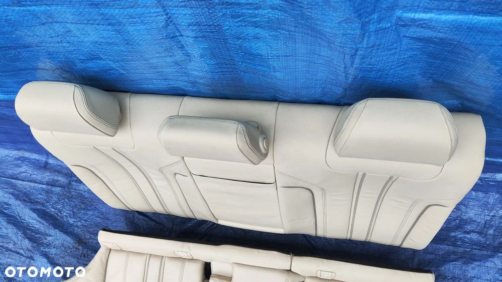 KANAPA SIEDZISKO OPARCIE ZAGŁÓWKI TYŁ SKÓRA BEŻOWA KREMOWA BMW G30 M-PAKIET SPORT - 9