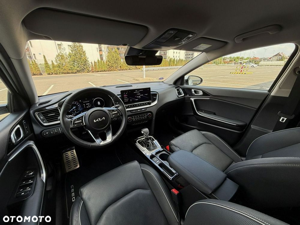 Kia Ceed 1.6 GDI PHEV Business Line DCT - 24