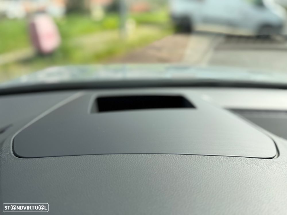 VW Golf 2.0 TDI SCR DSG R-Line - 40