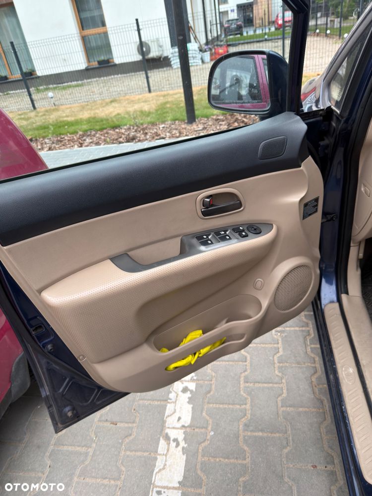 Kia Carens 2.0 CRDi Voyage 7os - 12