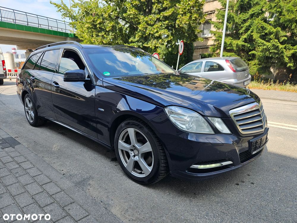Mercedes-Benz Klasa E 350 T CDI DPF 4Matic BlueEFFICIENCY 7G-TRONIC Avantgarde - 2