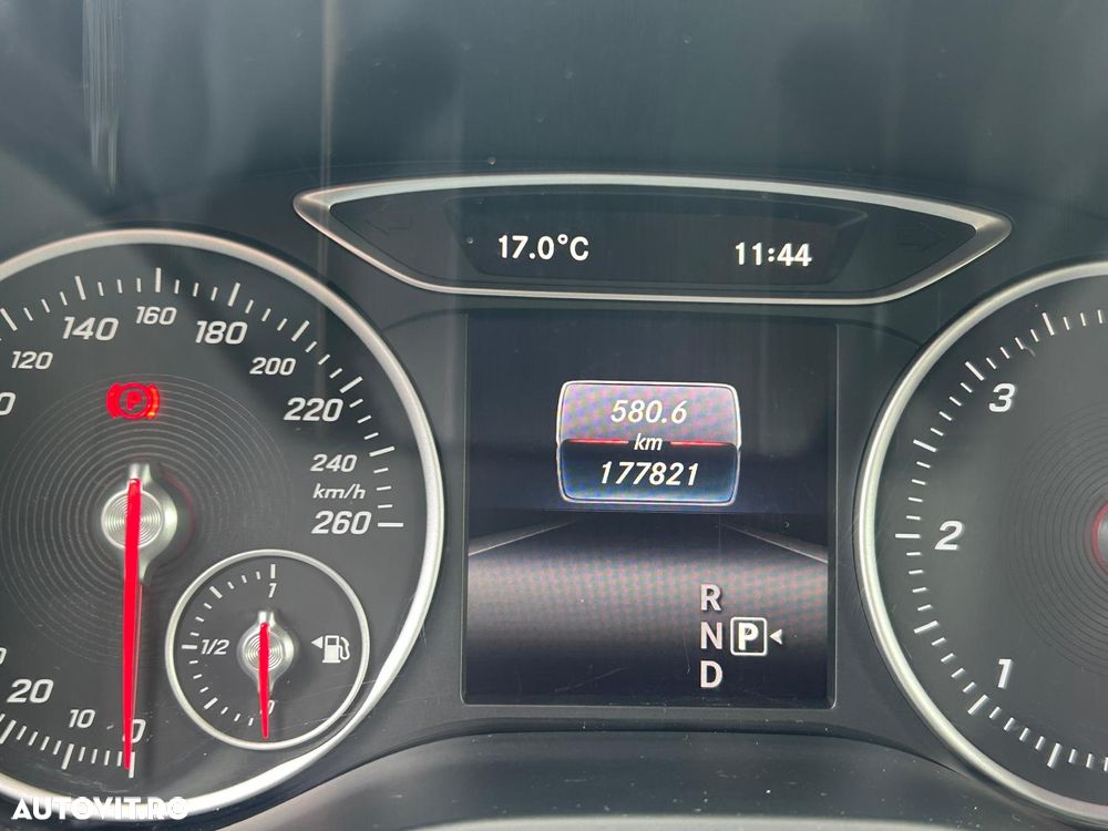Mercedes-Benz EQB - 6