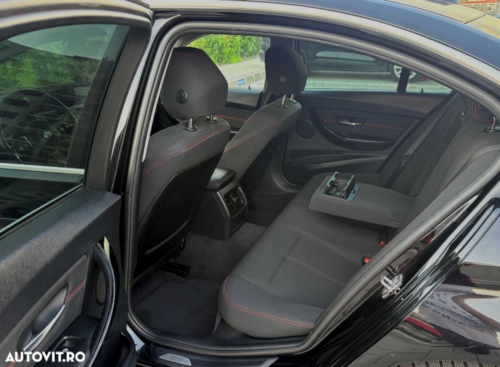BMW Seria 3 320d xDrive - 7