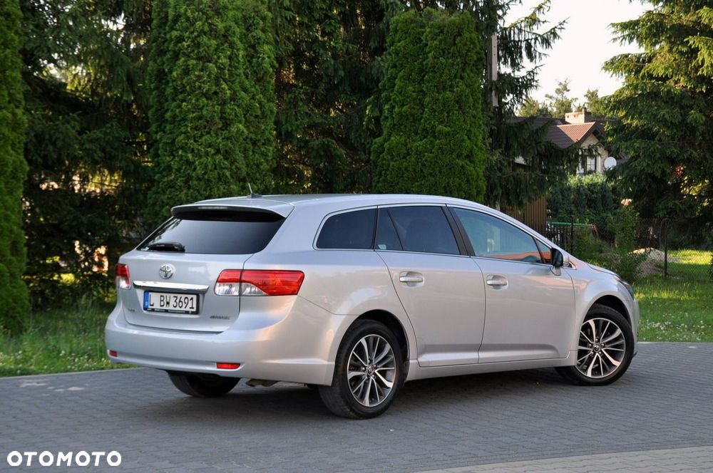 Toyota Avensis - 5