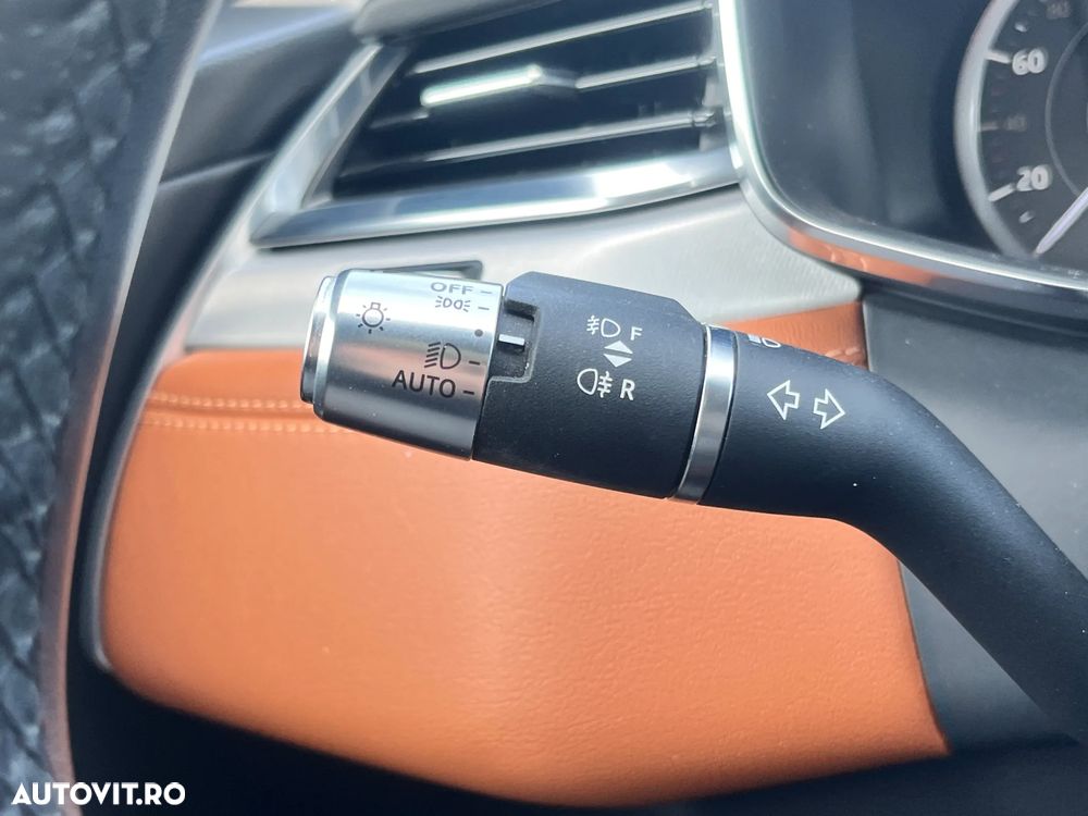 Jaguar F-Pace 25t AWD R-Sport - 22