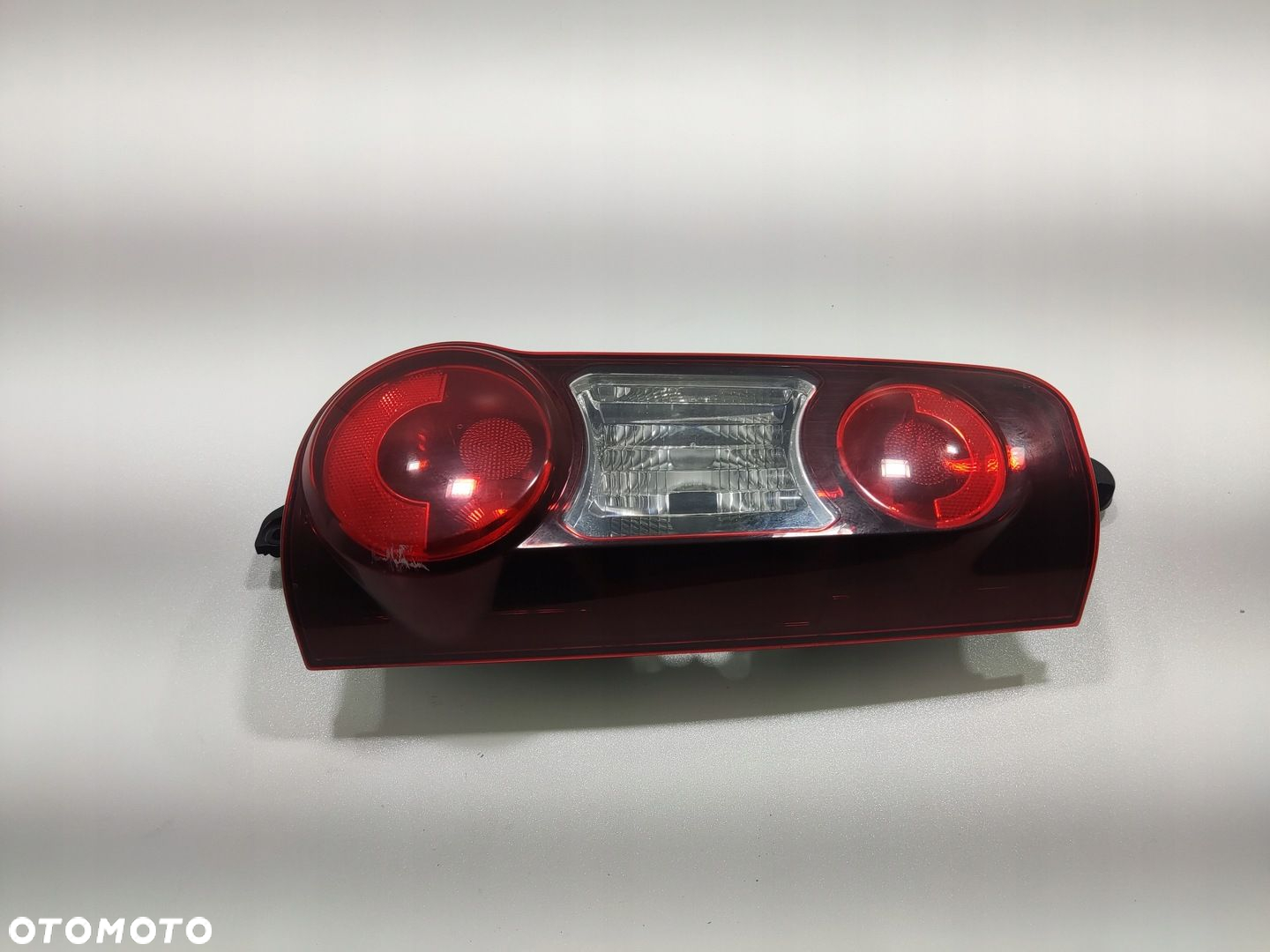 LAMPA PRAWA TYŁ TYLNA CITROEN BERLINGO PARTNER III 2012-18 LIFT 9677205480 - 2