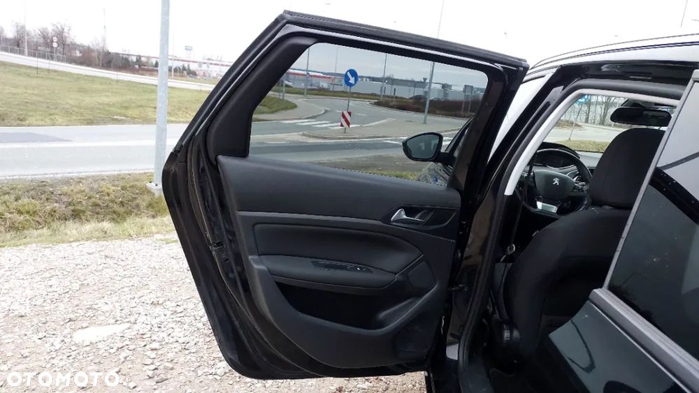 Peugeot 308 1.2 PureTech Business Line S&S - 10