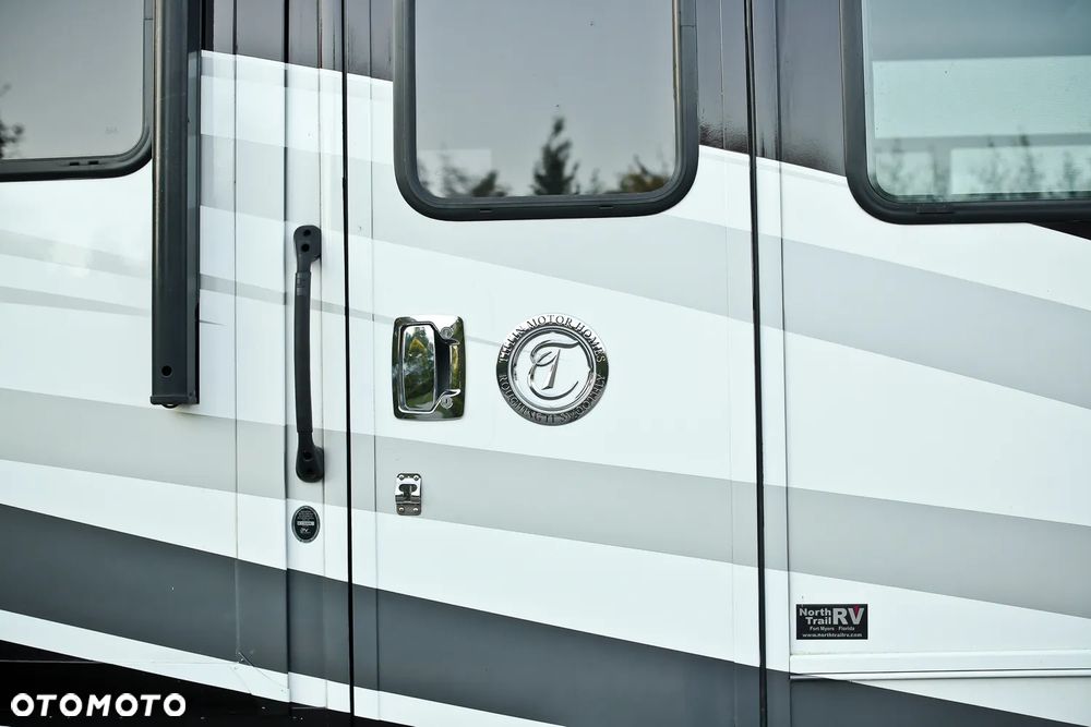 Ford F53 Tiffin - 12