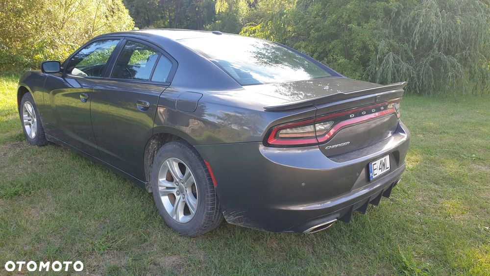 Dodge Charger - 4