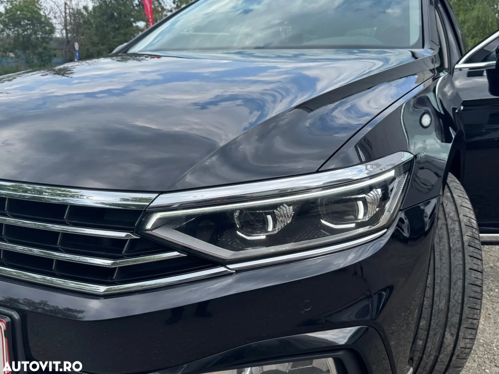 Volkswagen Passat Variant 2.0 TDI 4Mot DSG Highline - 25