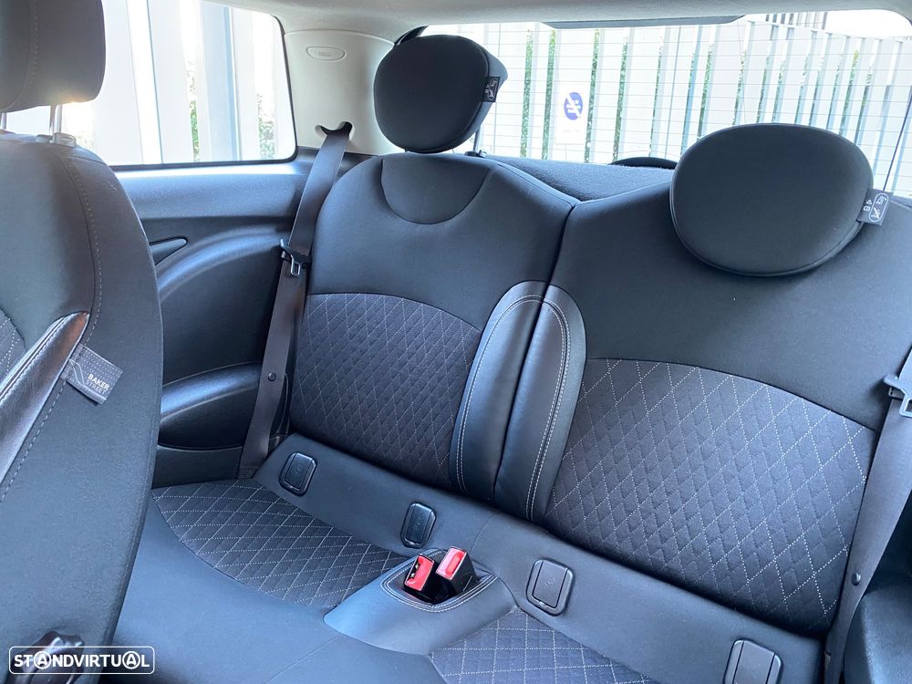 MINI 3 Portas One D - 16