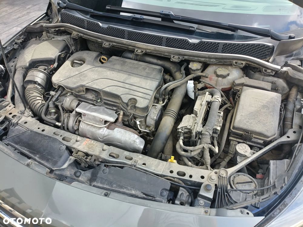 Opel Astra 1.4 T Edition S&S - 11