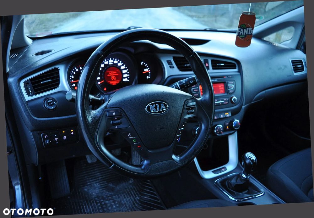 Kia Ceed 1.6 CRDi 128 Spirit - 21