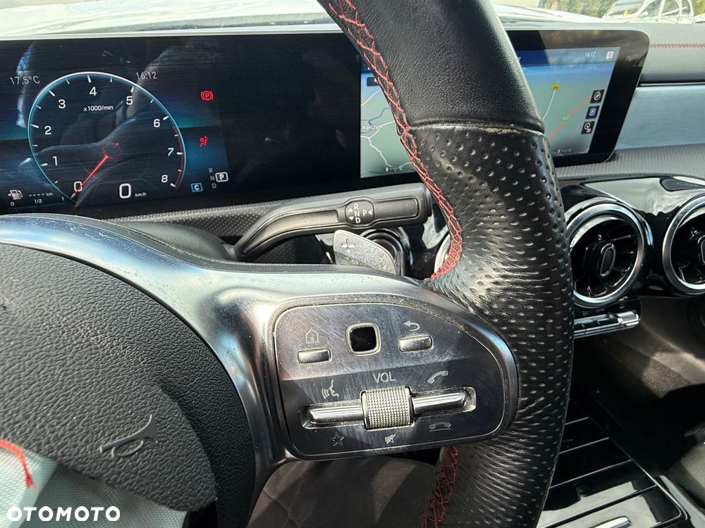 Mercedes-Benz CLA 220 7G-DCT AMG Line - 25