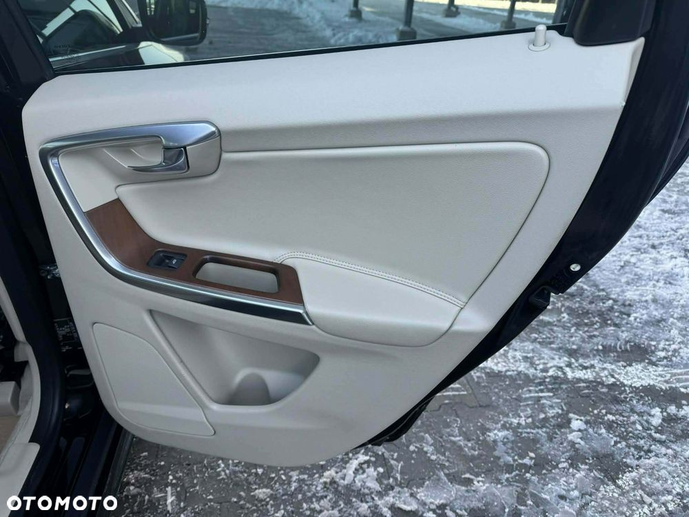 Volvo XC 60 D4 Drive-E Momentum - 15