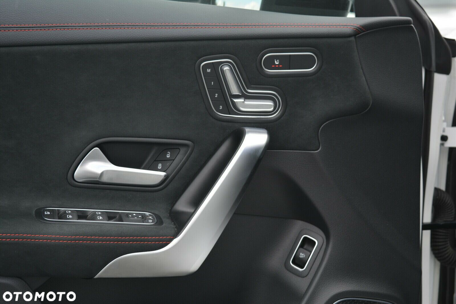 Mercedes-Benz CLA 200 AMG Line 7G-DCT - 13