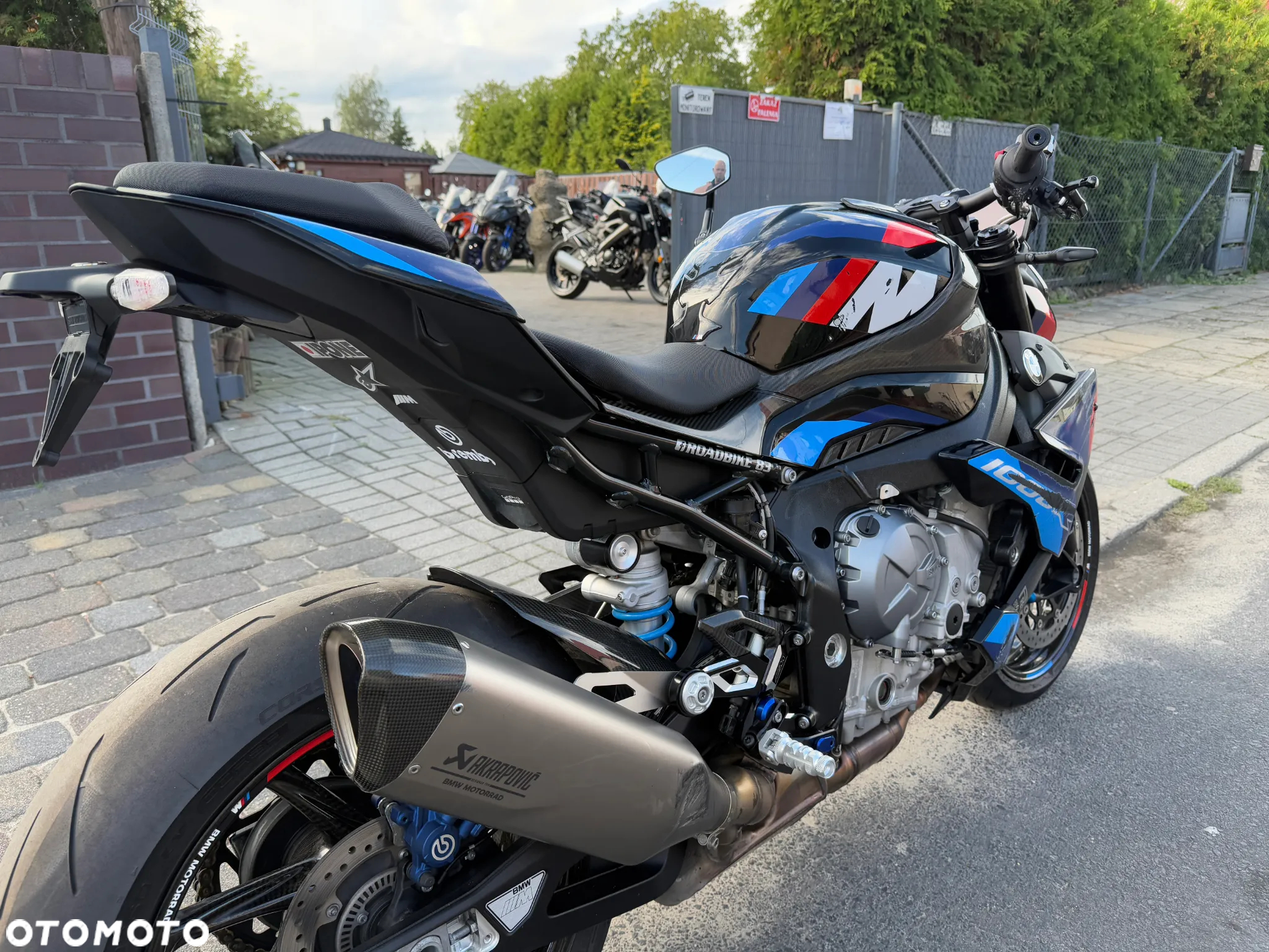 BMW S - 40