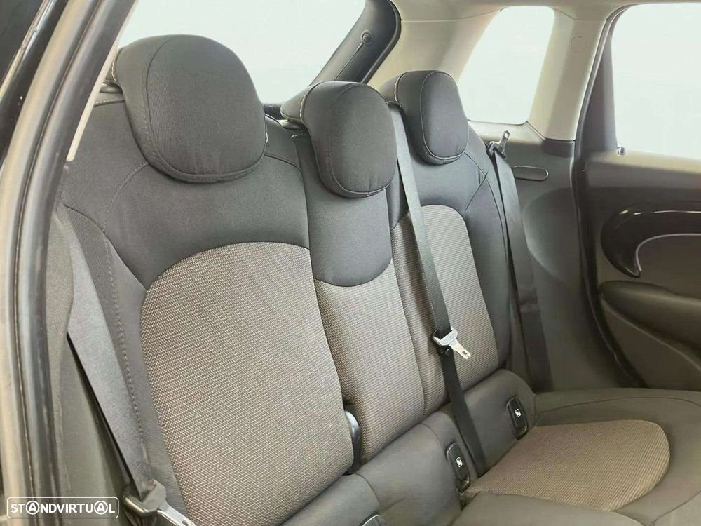 MINI 5 Portas Cooper Auto - 14