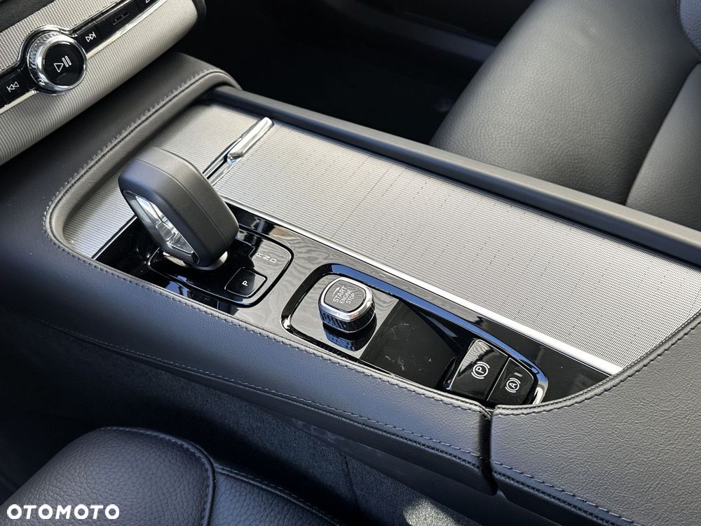 Volvo XC 90 - 23