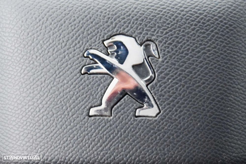 Peugeot 3008 1.6 Hybrid GT Pack e-EAT8 - 15