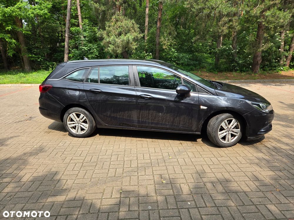 Opel Astra 1.6 CDTI Dynamic - 2