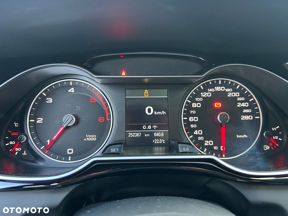 Audi A4 Avant 2.0 TDI clean diesel Quattro - 13